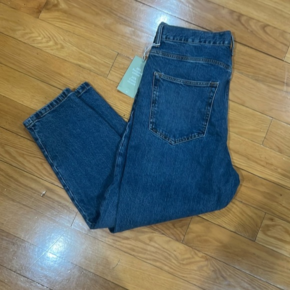 H&M, Medium washed tapered regular fit cropped jeans - Picture 1 of 4